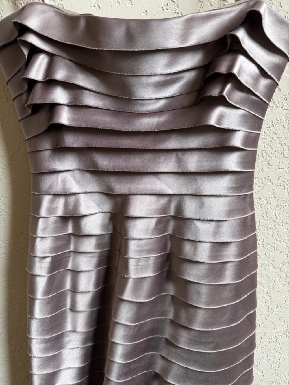 BCBGMaxAzria Size 6 Strapless Laser Cut Taupe Layered Tiered Cocktail Dress - Picture 4 of 8